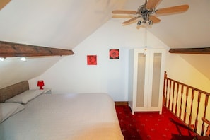1 chambre, fer et planche à repasser, Wi-Fi gratuit, draps fournis