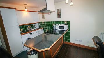 Fridge, oven