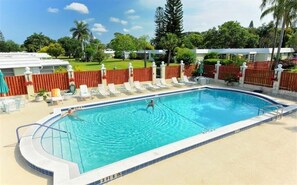 Außenpool, beheizter Pool