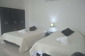 3 dormitoris, planxa i posts de planxar, wifi gratuïta i roba de llit 