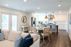 Smart-TV, bordtennis og bøker