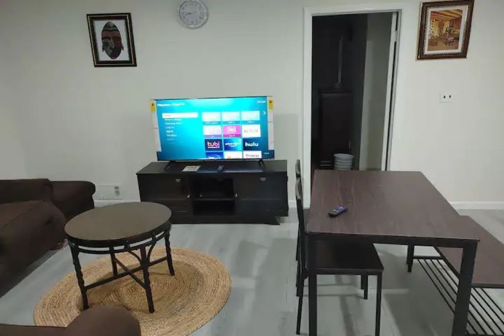 Cozy 1 Bedroom Non Smoking  With Double Bed -Close To Rutgers & Rwj Hospital - Somerville