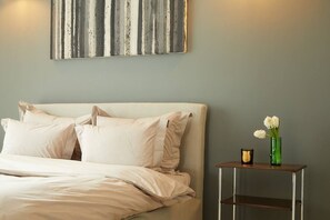 2 habitaciones, tabla de planchar con plancha, cuna de viaje y wifi 