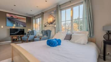 1 bedroom, bed sheets