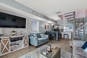 Living area - Sand Dollar, Unit 303 - 3 Bedrooms Oceanfront (Garden City Beach)