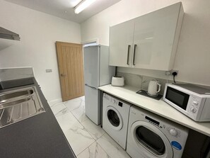 Interior - Luxury 4 bedroom studio apartment (Middlesbrough)