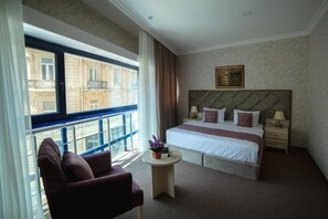 Premium bedding, minibar, in-room safe, desk - Salam Baku hotel SBH (Baku)