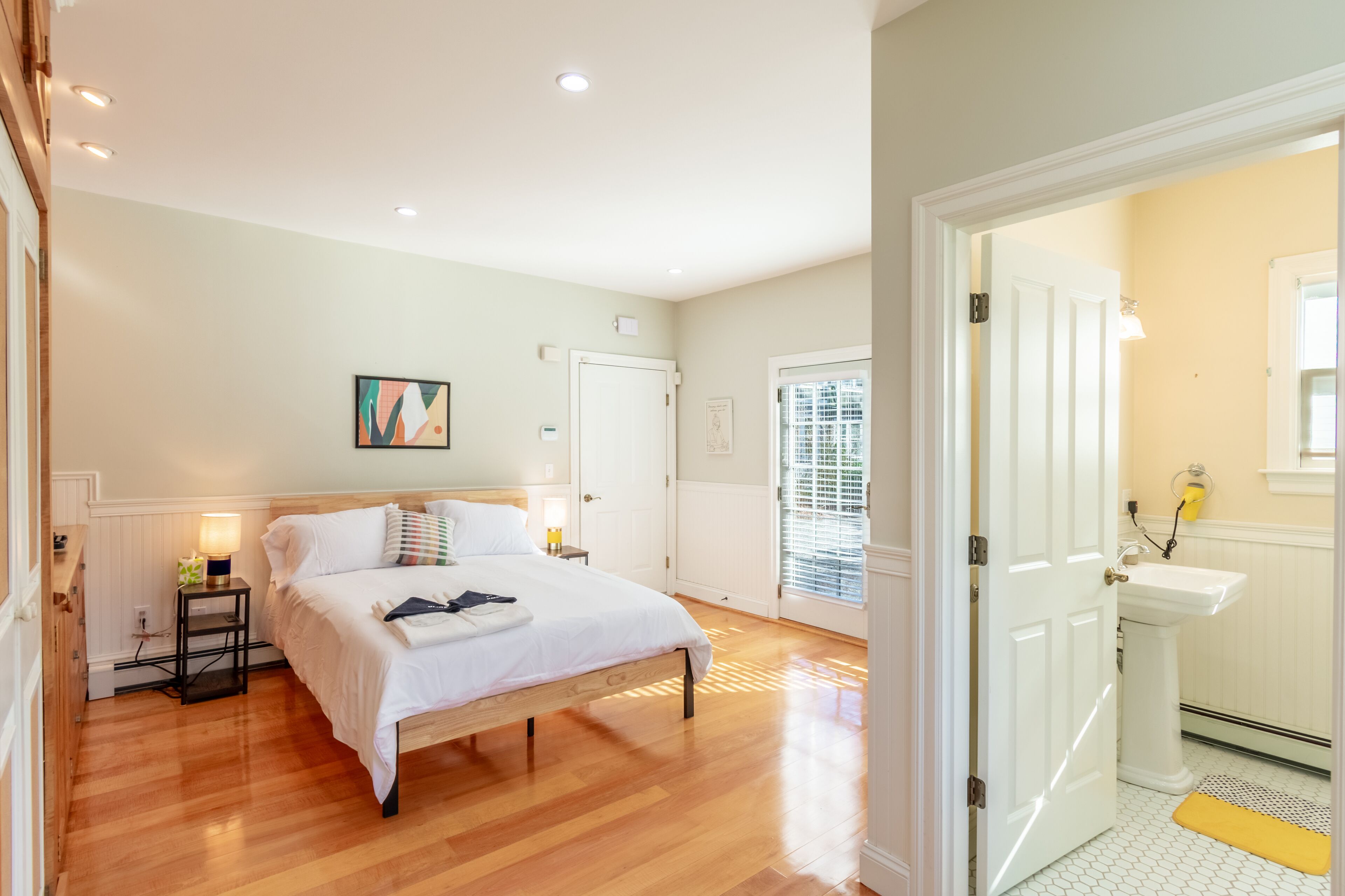 3 chambres, bureau, fer et planche à repasser, Wi-Fi gratuit