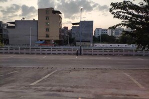 Parking - Danzhou Hongyunting Hotel (Danzhou)