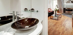 Interior - A PARISIAN LOFT LOCATED JUST FEW MINUTES FROM RUE MONTORGUEIL (Paris)