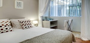 2 bedrooms, desk, iron/ironing board, WiFi - A PARISIAN LOFT LOCATED JUST FEW MINUTES FROM RUE MONTORGUEIL (Paris)
