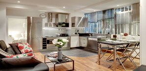 Interior - A PARISIAN LOFT LOCATED JUST FEW MINUTES FROM RUE MONTORGUEIL (Paris)