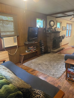 2 habitaciones, cuna de viaje, wifi gratis y ropa de cama 