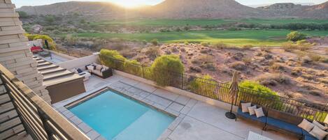 Et oppvarmet basseng