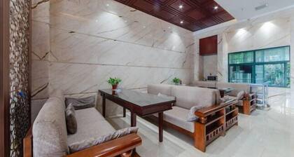 Dingyi Junyue Hotel