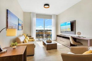 TV, offices - Front Bay View Terrace | Amazing Pool (Hollywood)