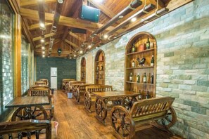 Bar (on property) - Chaohu Fragrant Hotspring Spa Resort (He County)