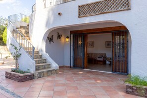 Exterior detail - Villa 'Feliz ' with Private Pool, Wi-Fi and Air Conditioning (Calpe)