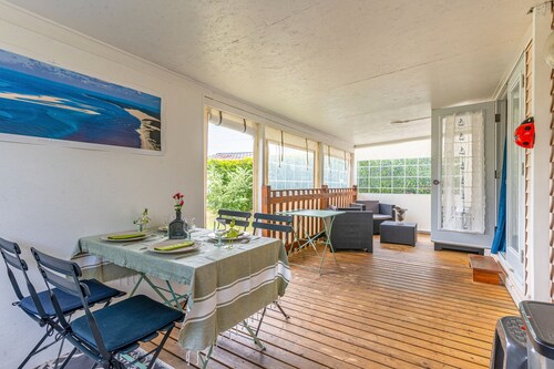 "Mobilhome Bord De Mer Gujan Mestras" with Shared Pool, Private Terrace & A/C