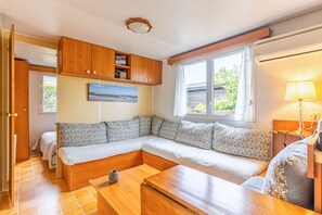 電視、乒乓球設施