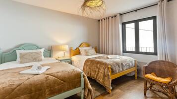 2 chambres, fer et planche Ă repasser, Wi-Fi gratuit, draps fournis