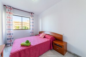 2 sovrum, strykjärn/strykbräda, gratis wi-fi och sängkläder