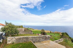 Property grounds - Oasis Fonte Grande 1 Apartment with Sea View, Private Terrace and Wi-Fi (Ponta Delgada)