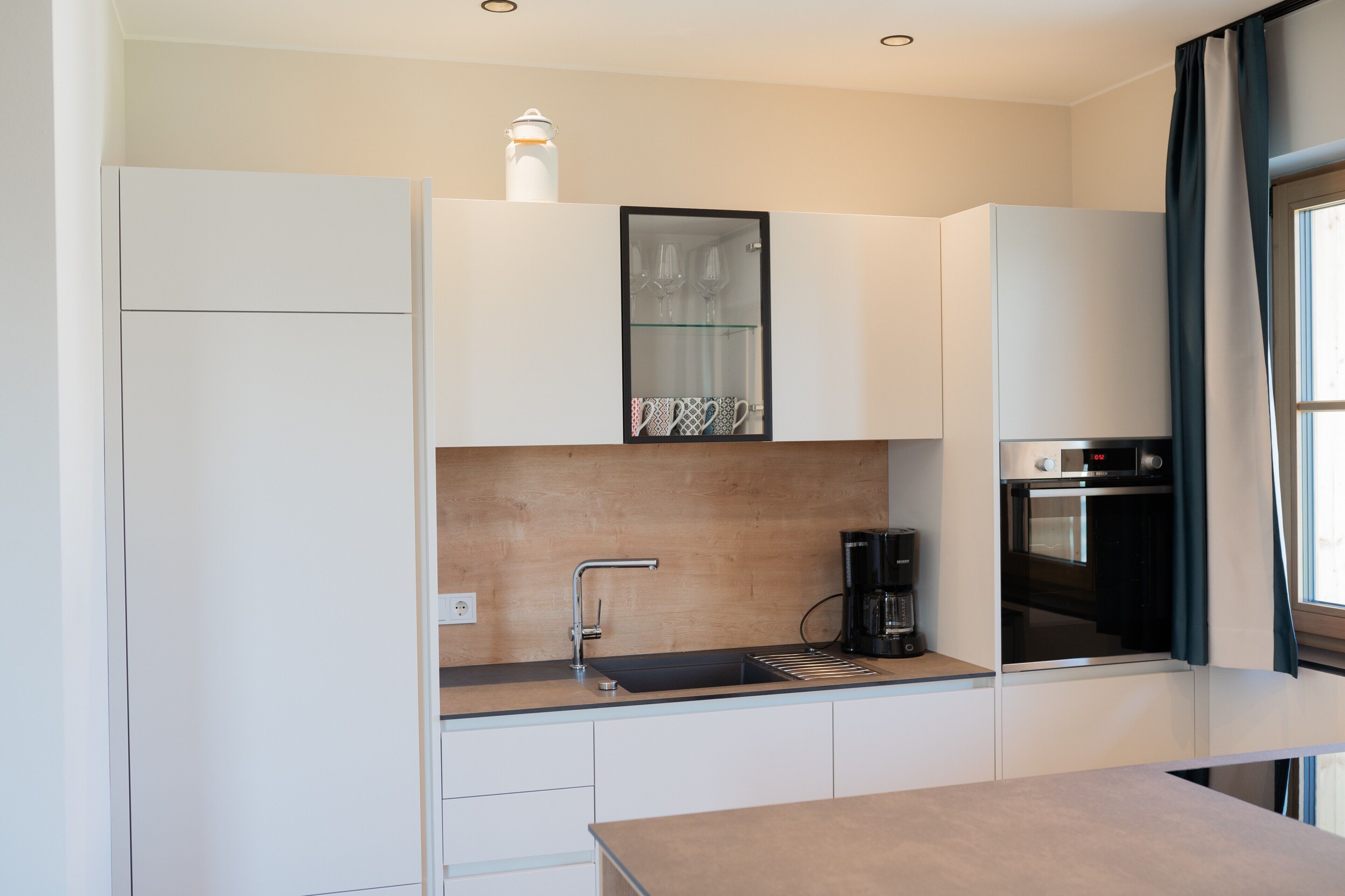 Refrigerador, horno, parrilla de estufa y lavavajillas 