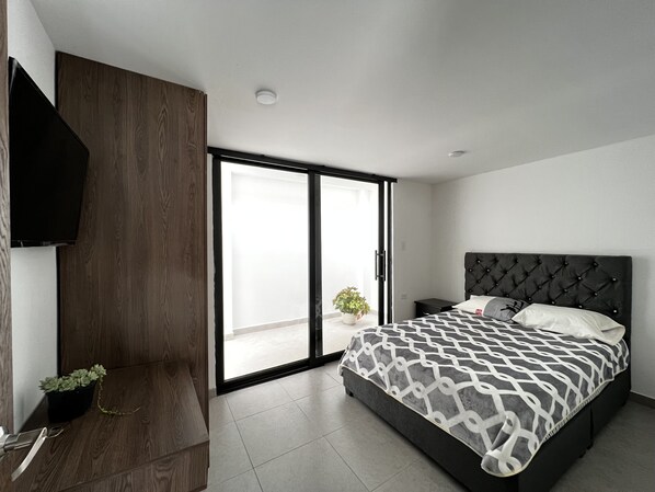 1 habitación, escritorio, wifi y ropa de cama 