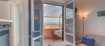 Holiday Home 'Appartamento Belvedere' with Sea View, Private Terrace and Wi-Fi