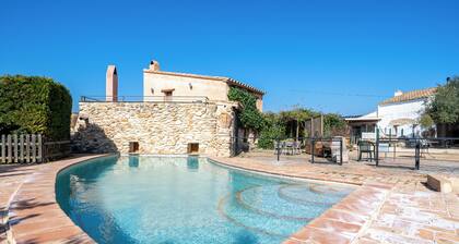 Country House "Lo Paller" with Mountain View, Shared Pool & Wi-Fi
