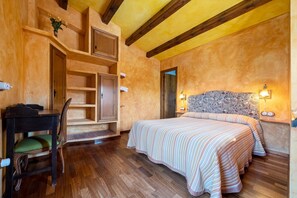 2 chambres, fer et planche à repasser, accès au Wi-Fi (inclus)