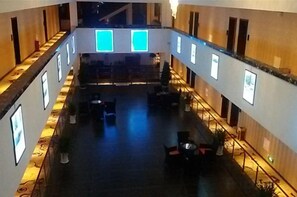 Unclassified image, 2 of 27, button - Lianhu Hotel (Qinglong)
