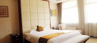 Donghe Hotel