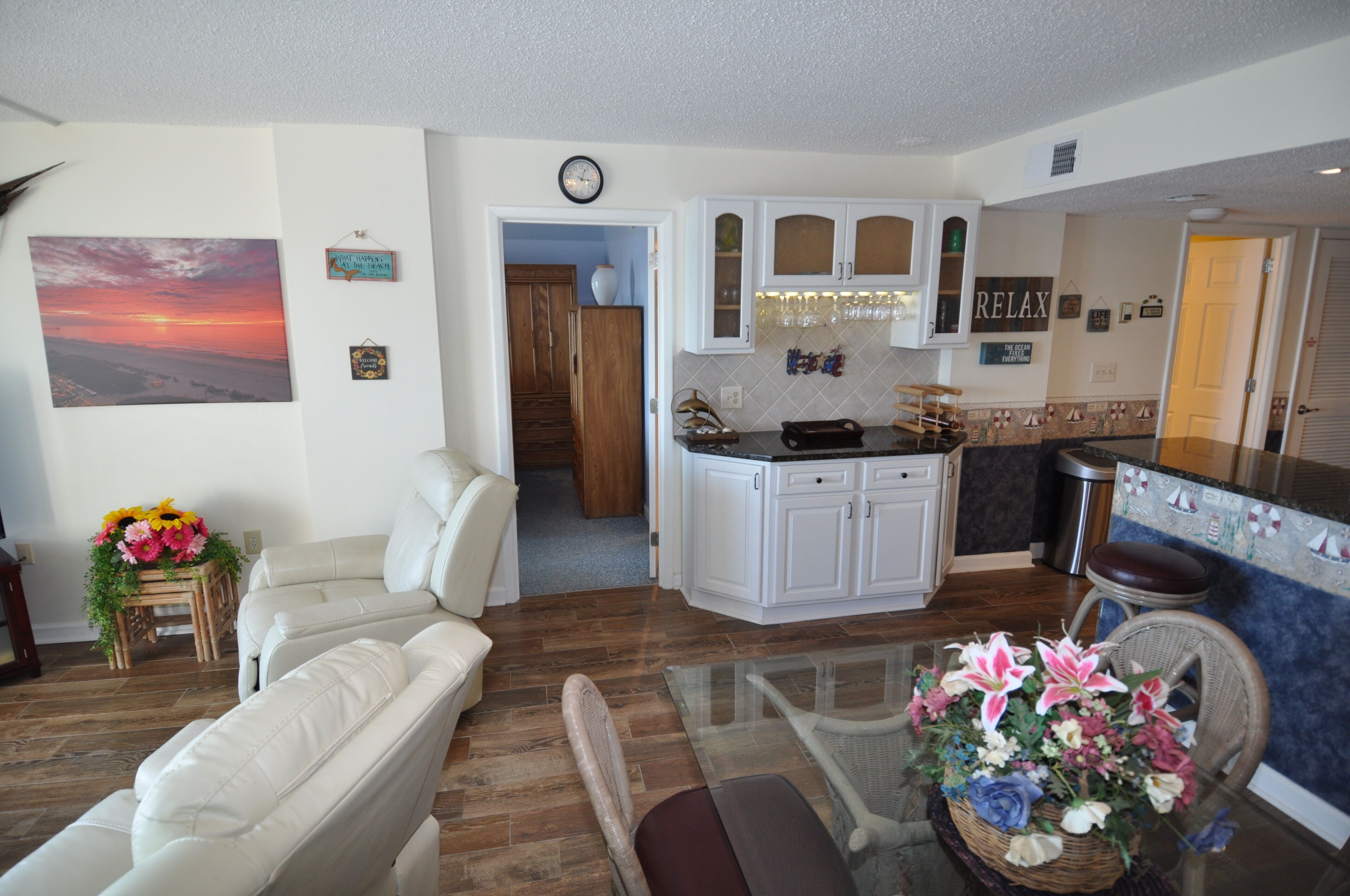 Oceanfront 3br/2ba Condo At Springs Towers 603 Pool. Hot Tubs & Fitness Room - Sunset Beach, NC