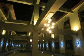 Property grounds - Konghe Yizhan Culture Hotel (Turpan)