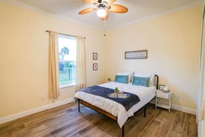 4 bedrooms, WiFi, bed sheets