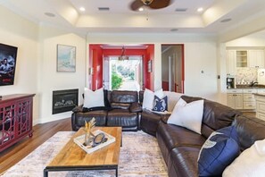 TV, video games - New Smyrna Luxury River Oasis w/Dock & Pool (New Smyrna Beach)