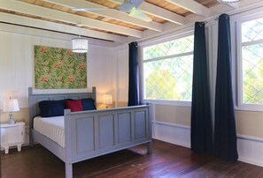 3 bedrooms, travel cot, free WiFi, bed sheets