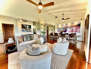 TV, libri, impianto stereo