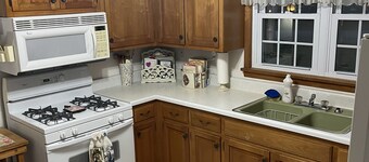 A Wonderful 3 Bedroom House Close to the Shawnee National Forest !