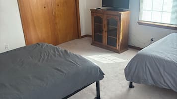 3 dormitoris, planxa i posts de planxar, wifi gratuïta i roba de llit