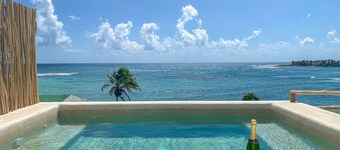 Beautiful beachfront villa, perfect for large groups, heated pools and a chef
