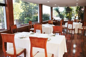 Dagelijks ontbijtbuffet inbegrepen