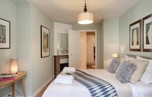 2 bedrooms, desk, iron/ironing board, free WiFi