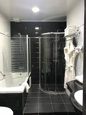 Grand Suite | Bathroom - HOTEL COLOMBE (Oran)