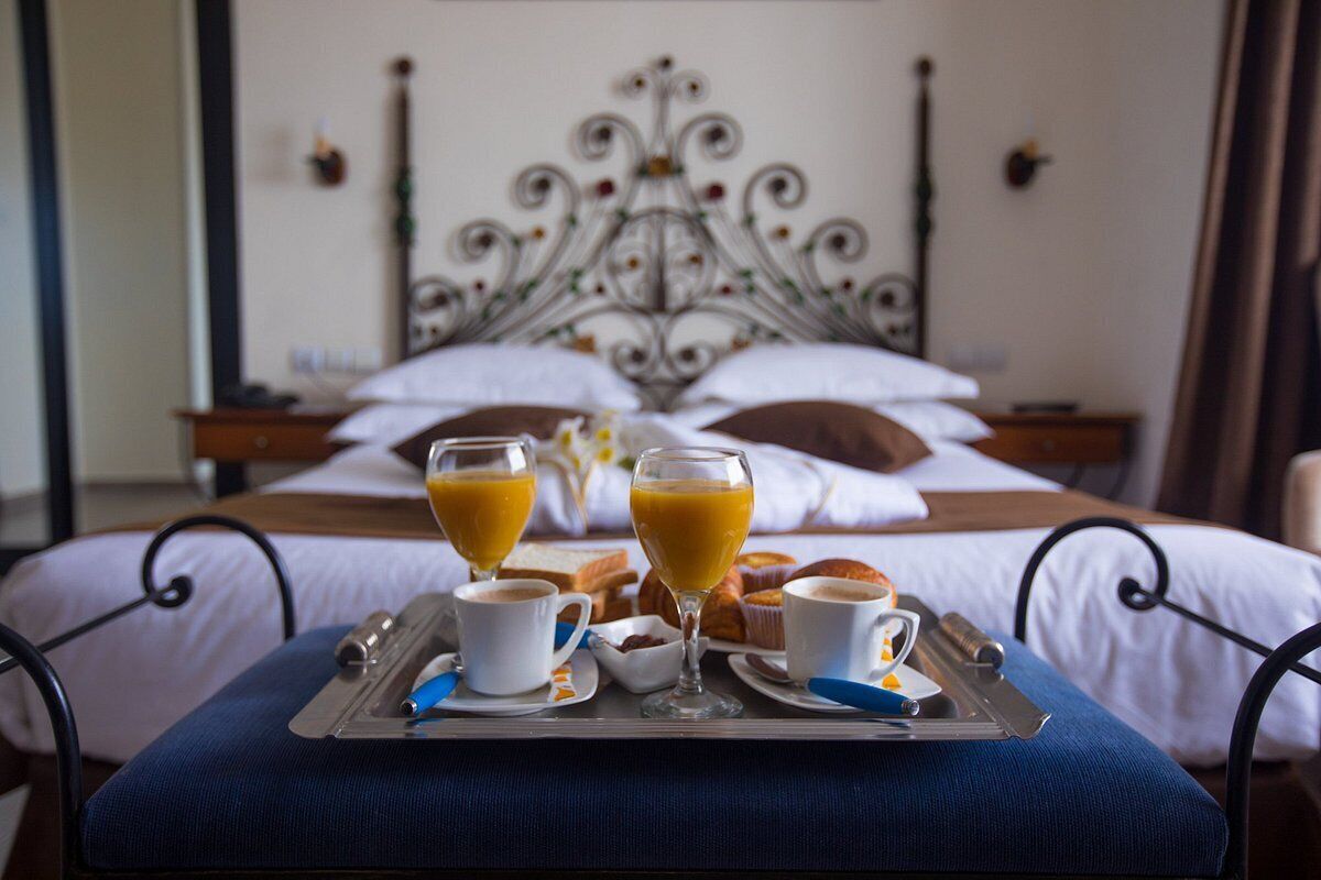 Senior Suite | In-room safe, desk, soundproofing, free WiFi