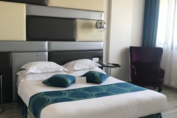 Suíte grand | Cofres nos quartos, escrivaninha, quartos à prova de som