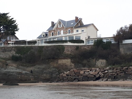 SEA-FACING 2-PERSON APARTMENT, 1ST FLOOR, DIRECT ACCESS TO THE BEACH
