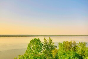 Solsenger og strandhåndklær